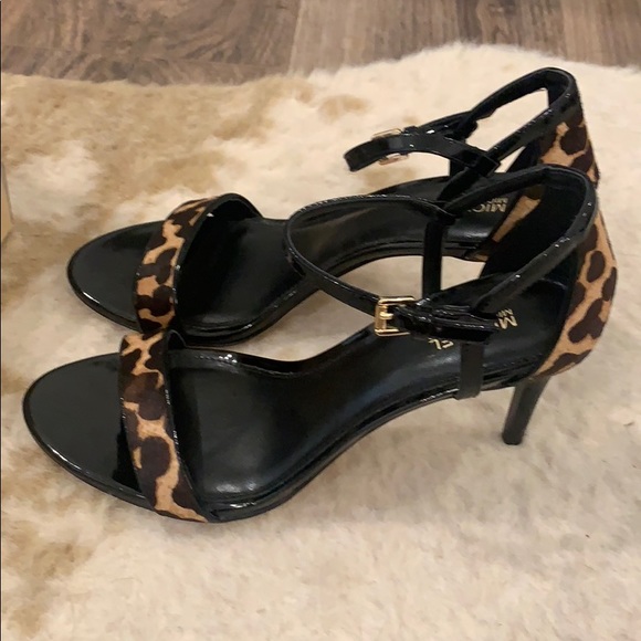 NWT Michael Kors Heels - Picture 2 of 3